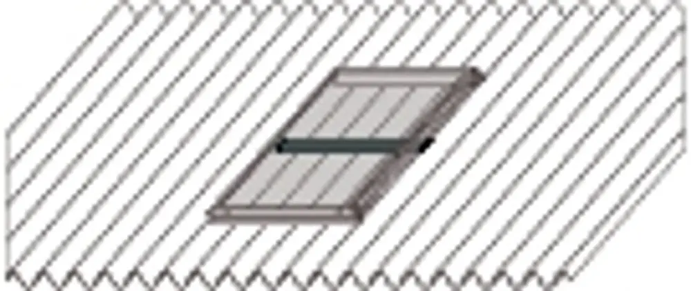 Schneelaster aus Aluminium, montiert auf einem Wellendach, zur Unterstützung eines Solarkollektors. Produkt von Wolf zur sicheren Schneeableitung.